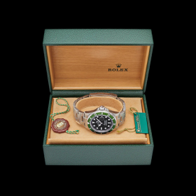 VintageRolexSubmarinerSteelGreenKermitBezel16610_01_revised_1280x_610456d5-2d37-49cd-b3bb-b886a04f2570_1024x-Photoroom