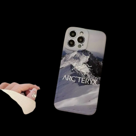Arcteryx-iphone-11-14pro-max-136-6_1110706-Photoroom
